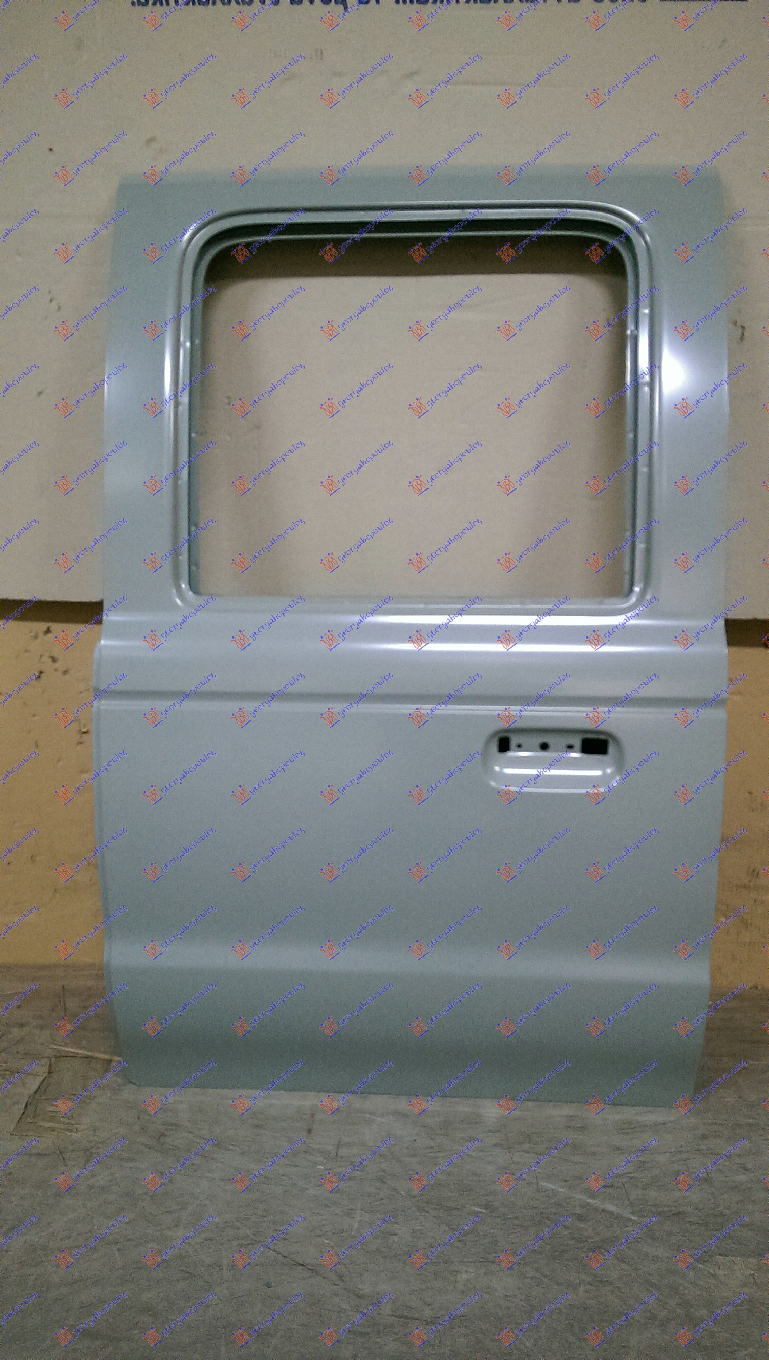 REAR DOOR