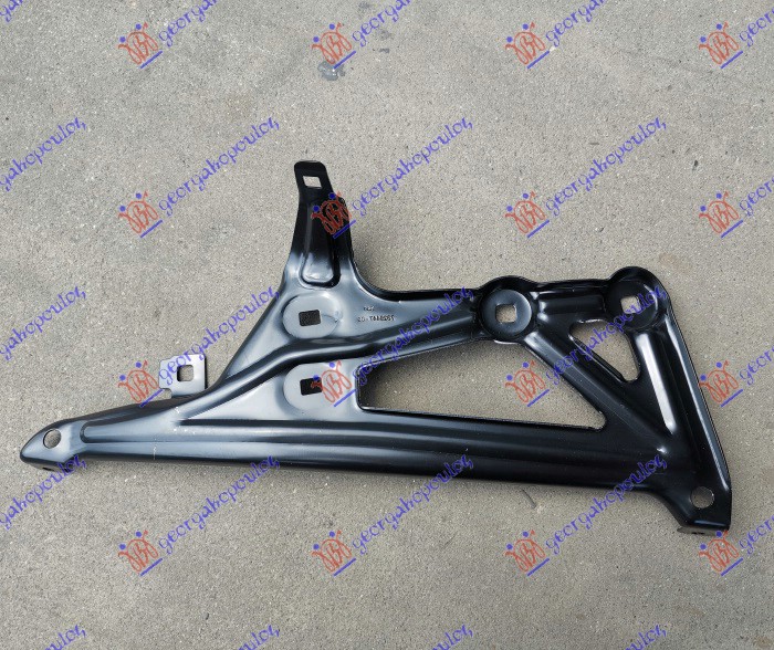 FRONT FENDER BRACKET