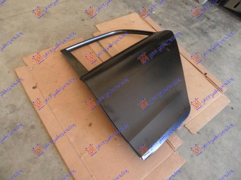 REAR DOOR (O)